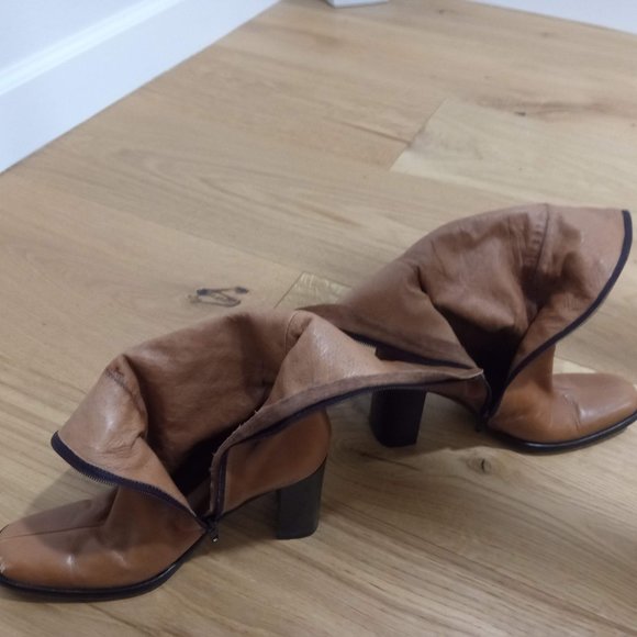 J Crew mid height. tan. block heel boots. Women's size 6. - Picture 3 of 4